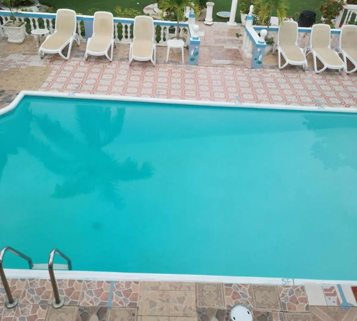 מונטגו ביי Pink Hibiscus Bed And Breakfast וילה מונטגו ביי